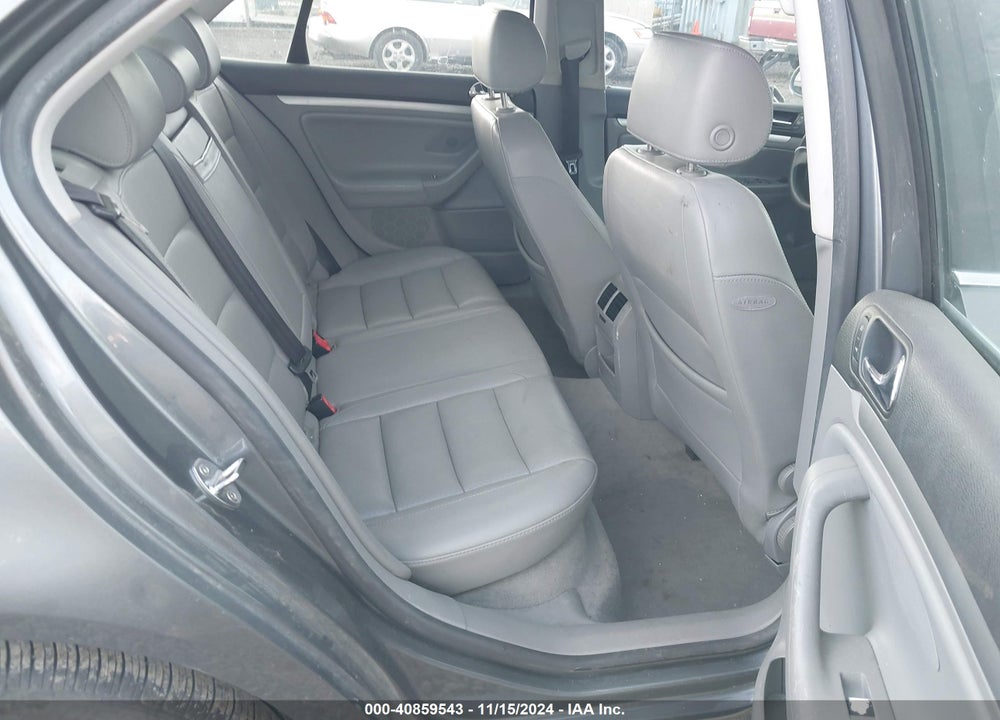 2005 VOLKSWAGEN JETTA 2.5 VIN: 3VWSG71K05M627893