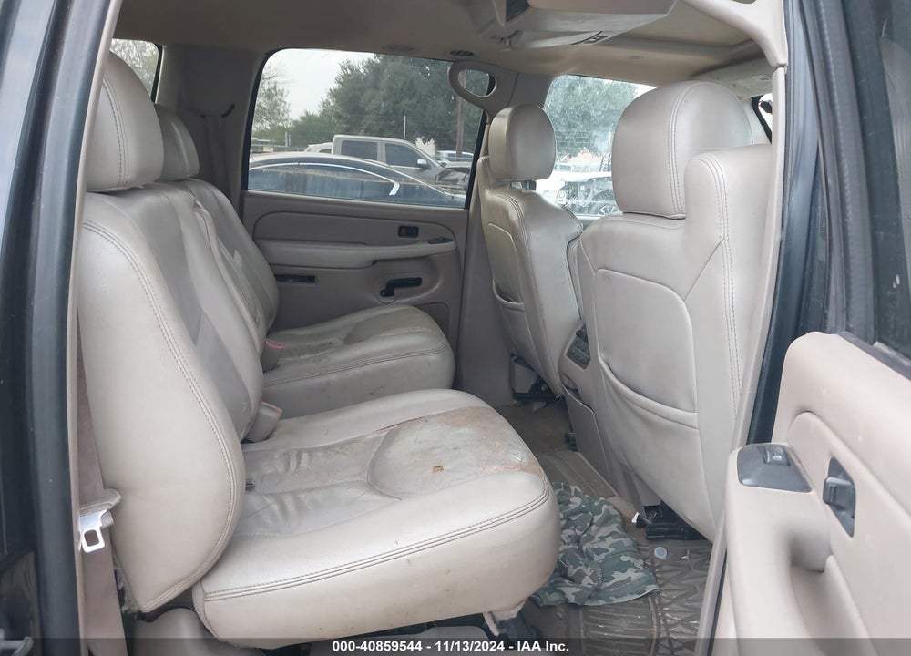 2005 CHEVROLET SUBURBAN 1500 LT VIN: 3GNEC16ZX5G233077