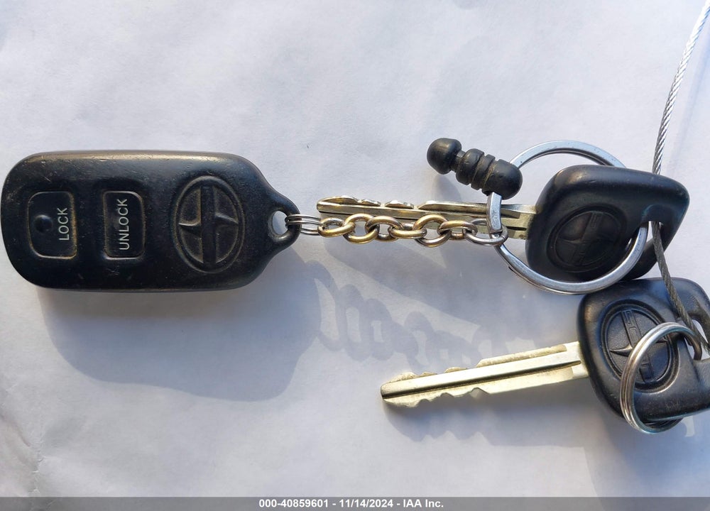 2004 SCION XB VIN: JTLKT324040158303