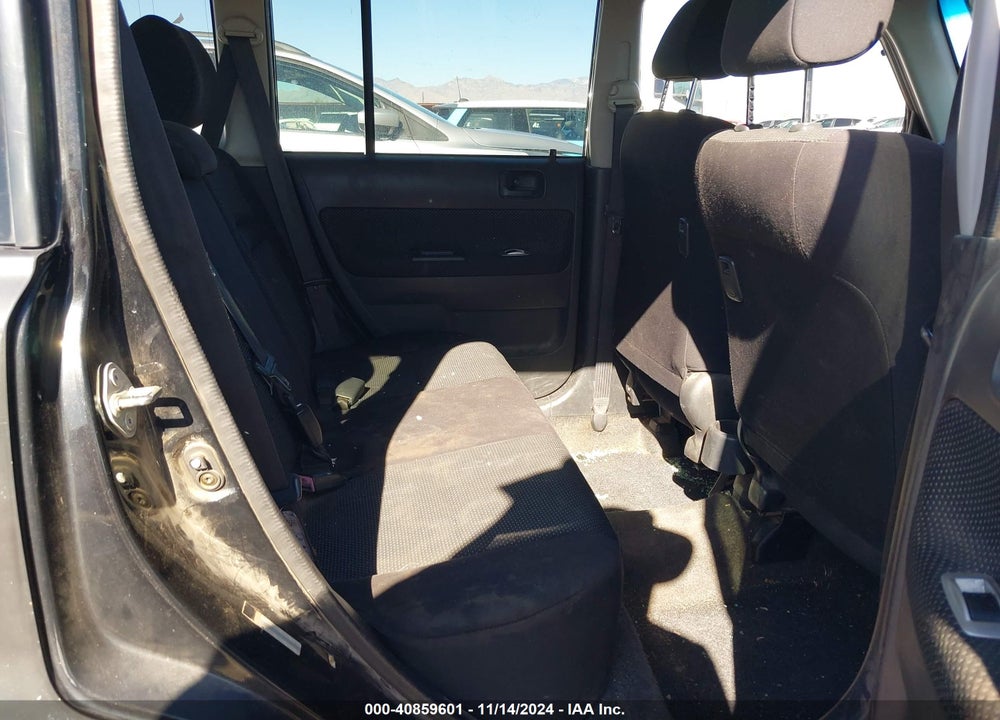 2004 SCION XB VIN: JTLKT324040158303
