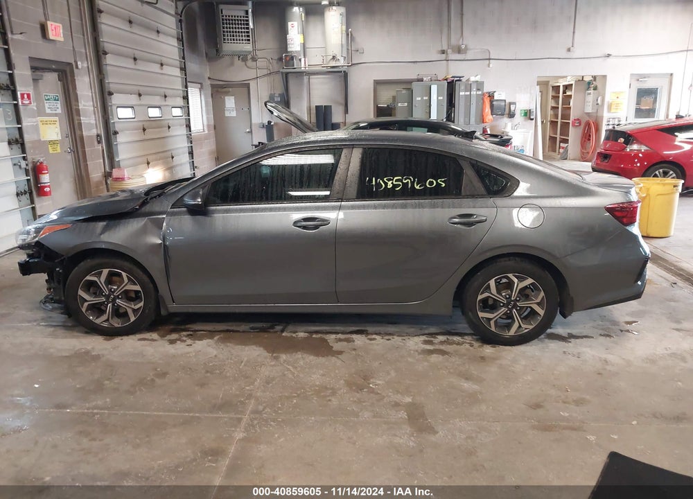 2019 KIA FORTE EX VIN: 3KPF54AD7KE101213