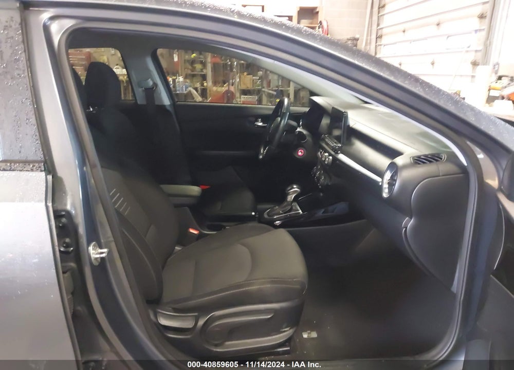 2019 KIA FORTE EX VIN: 3KPF54AD7KE101213
