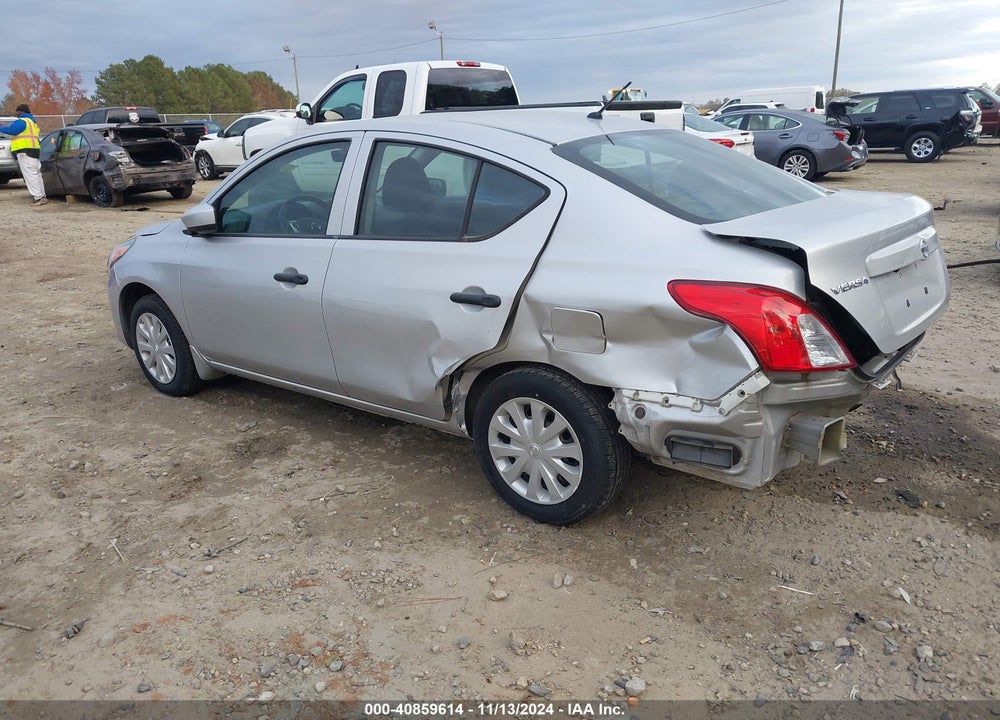 2019 NISSAN VERSA 1.6 S+ VIN: 3N1CN7APXKL821716