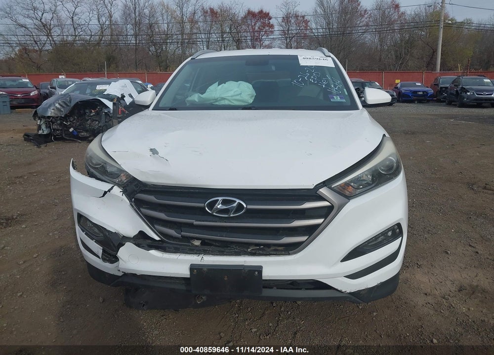 2016 HYUNDAI TUCSON SE VIN: KM8J33A43GU116564