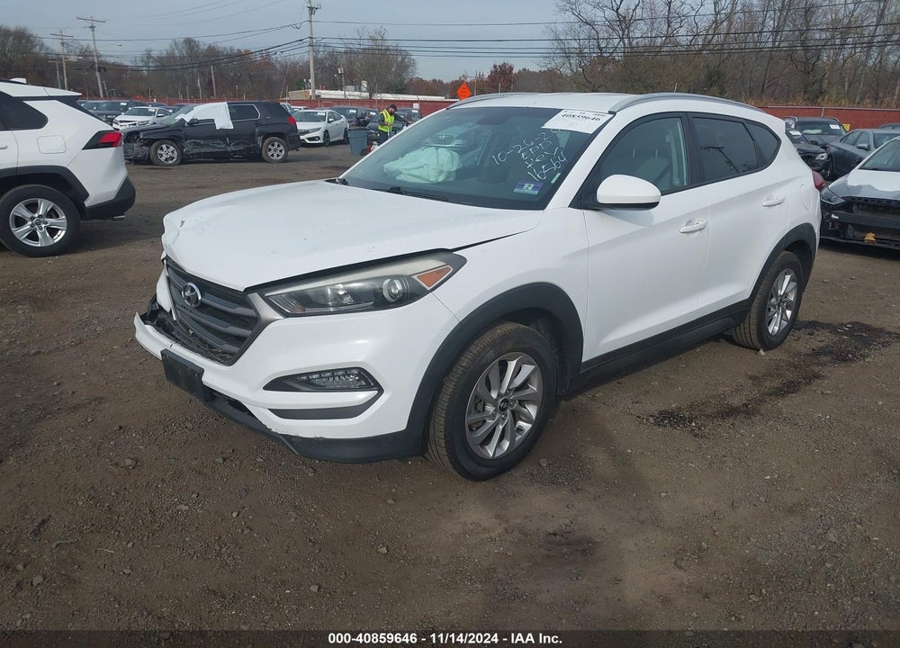 2016 HYUNDAI TUCSON SE VIN: KM8J33A43GU116564