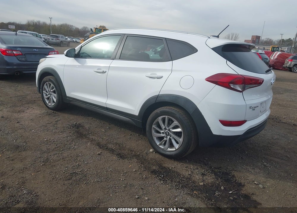 2016 HYUNDAI TUCSON SE VIN: KM8J33A43GU116564