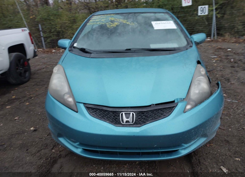 2012 HONDA FIT VIN: JHMGE8H34CC003126