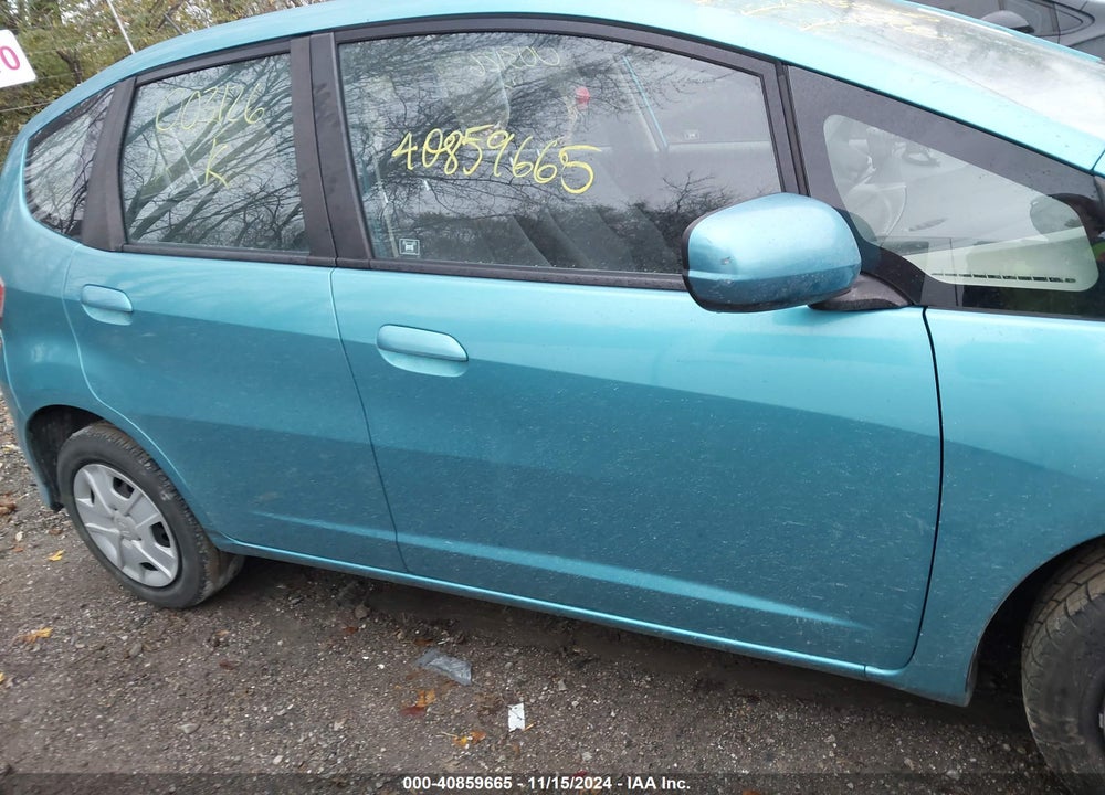 2012 HONDA FIT VIN: JHMGE8H34CC003126