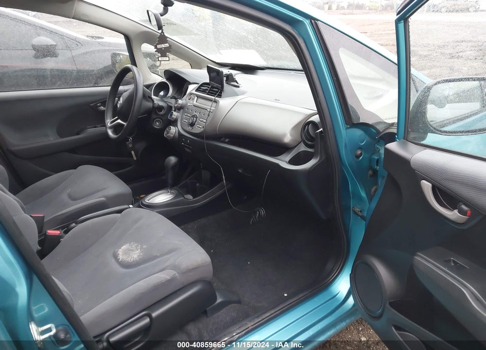 2012 HONDA FIT VIN: JHMGE8H34CC003126