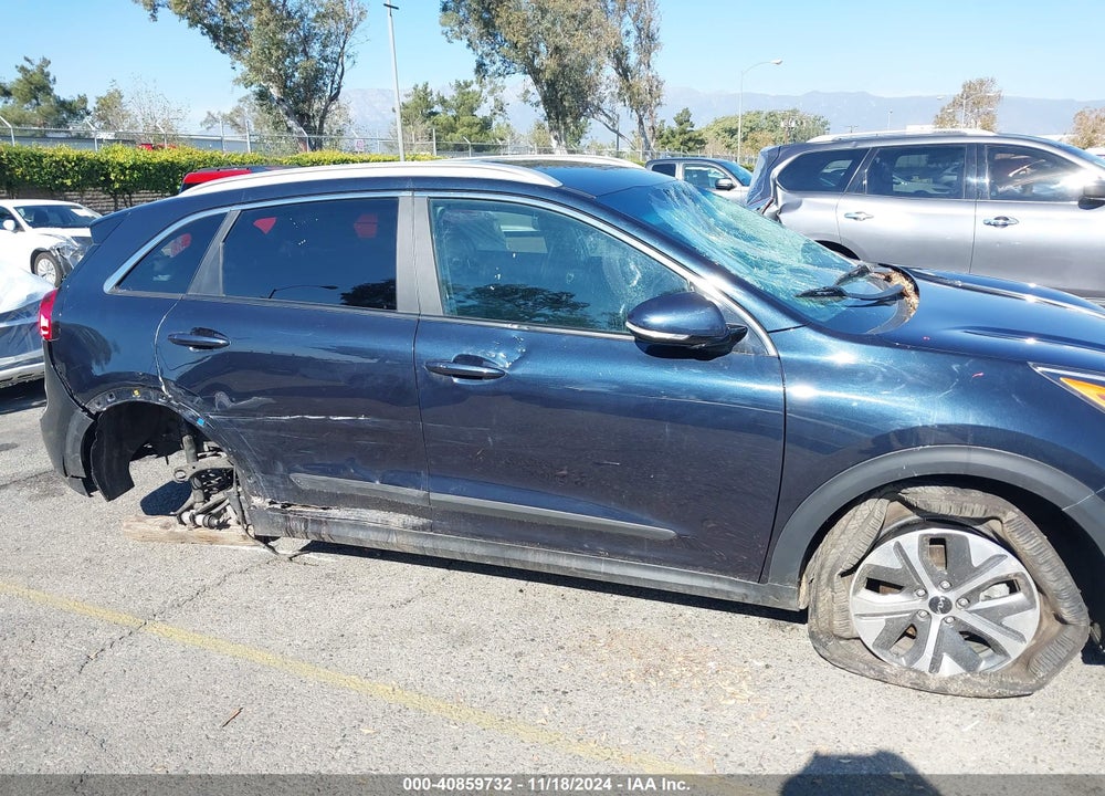 2022 KIA NIRO VIN: KNDCC3LG5N5118148