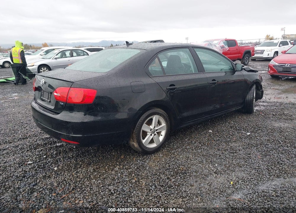 2012 VOLKSWAGEN JETTA 2.0L TDI VIN: 3VWLL7AJ0CM471472