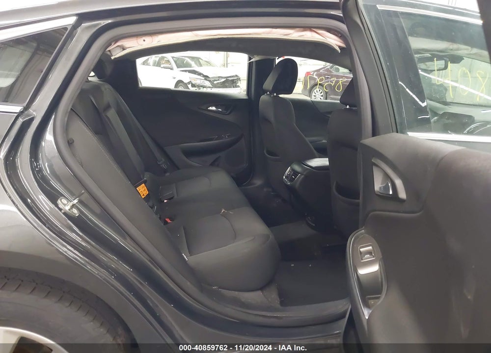 2018 CHEVROLET MALIBU LT VIN: 1G1ZD5ST1JF135835