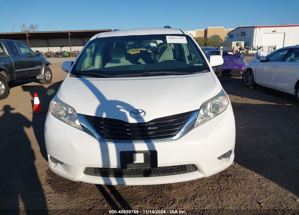 2013 TOYOTA SIENNA LE V6 8 PASSENGER VIN: 5TDKK3DC9DS341795