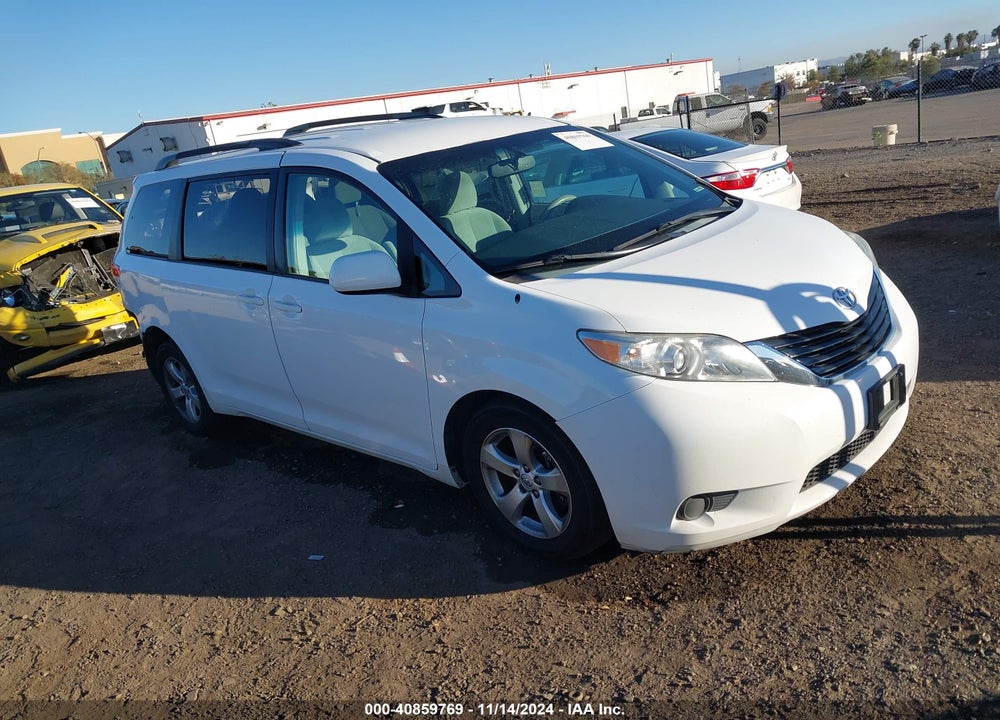2013 TOYOTA SIENNA LE V6 8 PASSENGER VIN: 5TDKK3DC9DS341795