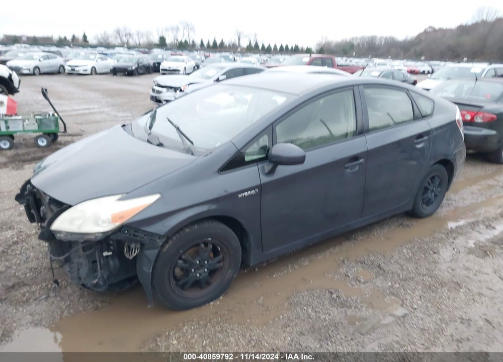 2013 TOYOTA PRIUS TWO VIN: JTDKN3DU6D5664711