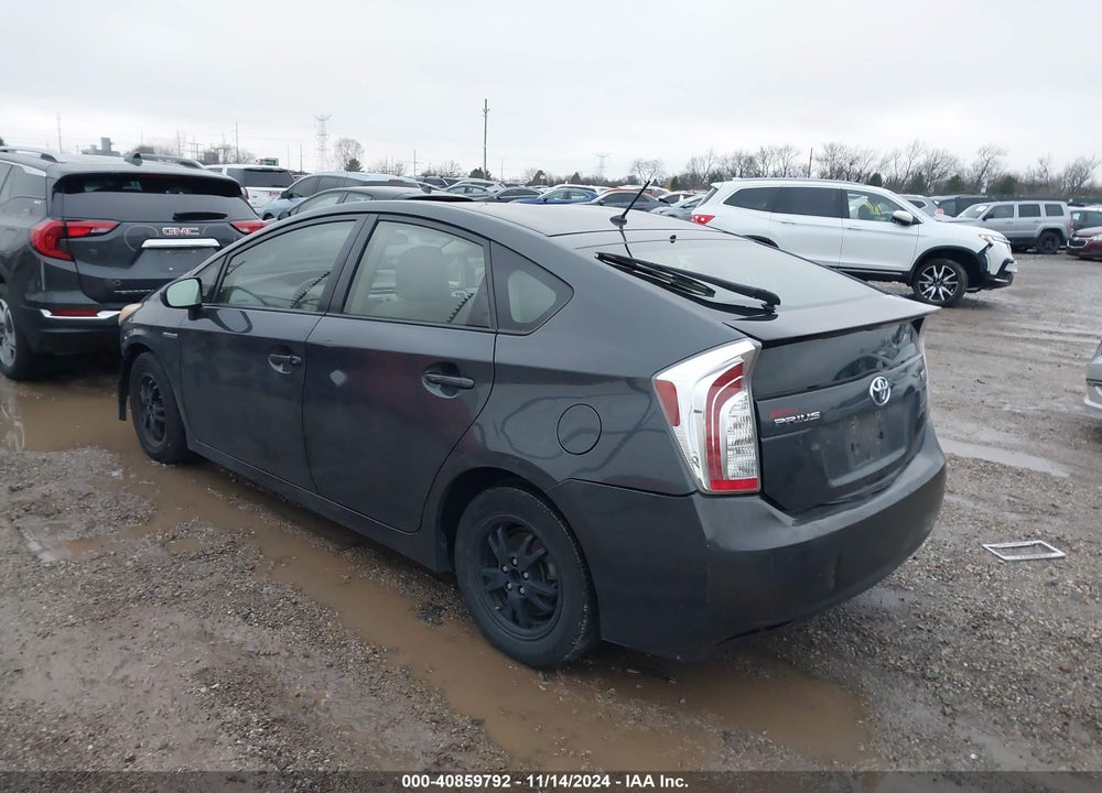2013 TOYOTA PRIUS TWO VIN: JTDKN3DU6D5664711