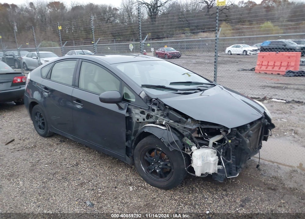2013 TOYOTA PRIUS TWO VIN: JTDKN3DU6D5664711