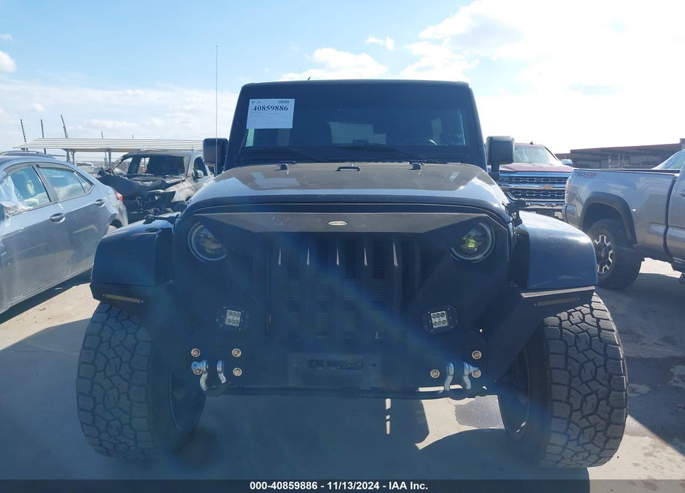 2017 JEEP WRANGLER UNLIMITED SAHARA 4X4 VIN: 1C4HJWEG8HL572209