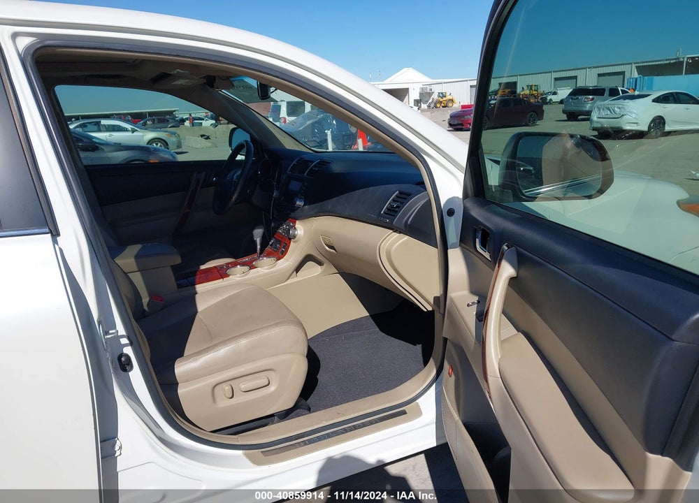 2012 TOYOTA HIGHLANDER LIMITED V6 VIN: 5TDYK3EH2CS067181