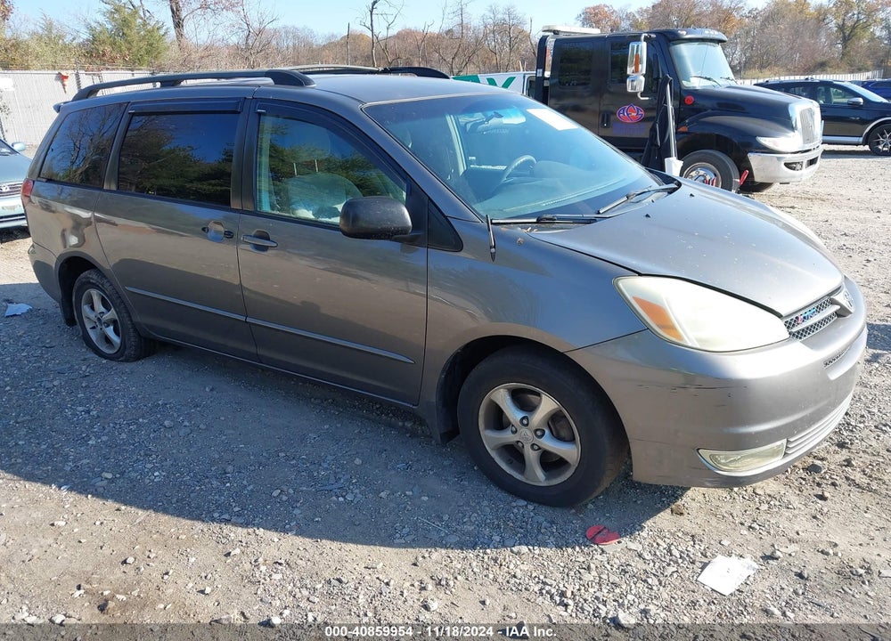 2005 TOYOTA SIENNA LE VIN: 5TDZA23C85S228788