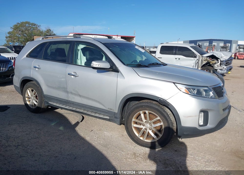 2014 KIA SORENTO LX VIN: 5XYKTDA6XEG518385