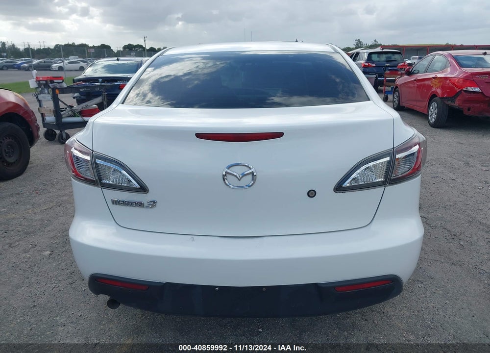 2011 MAZDA 3 I SPORT VIN: JM1BL1UF2B1496954