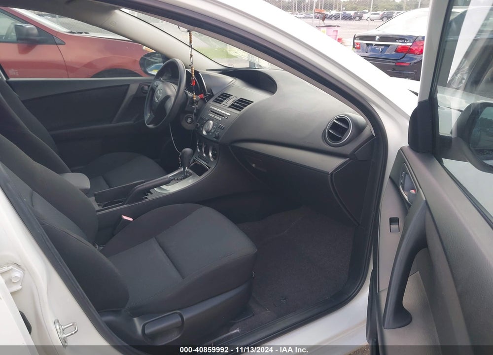 2011 MAZDA 3 I SPORT VIN: JM1BL1UF2B1496954