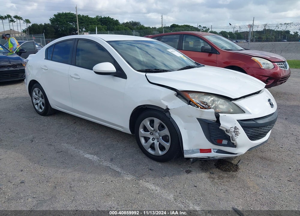 2011 MAZDA 3 I SPORT VIN: JM1BL1UF2B1496954