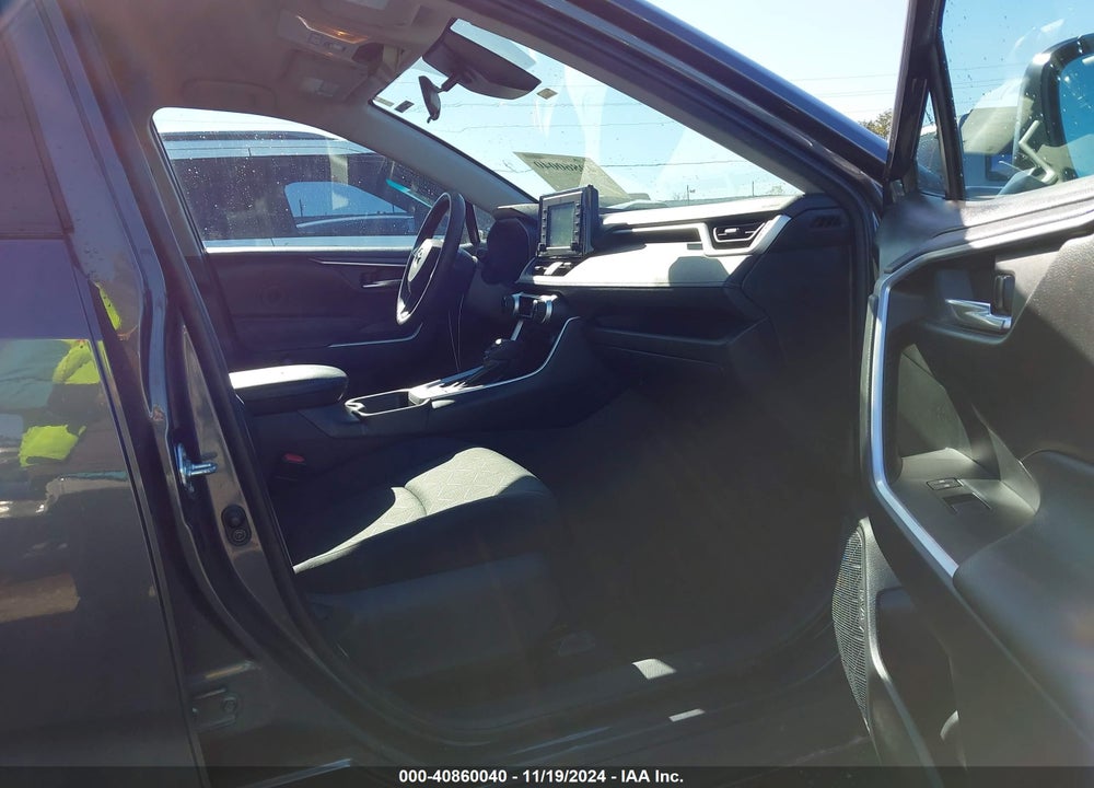 2021 TOYOTA RAV4 XLE VIN: 2T3W1RFV8MW126686