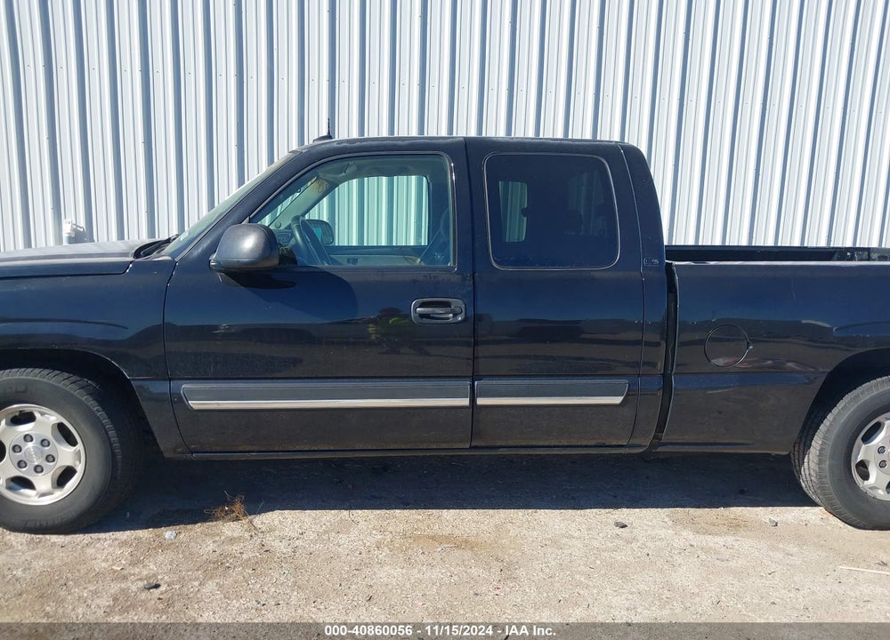 2003 CHEVROLET SILVERADO 1500 LS VIN: 2GCEC19T631122743