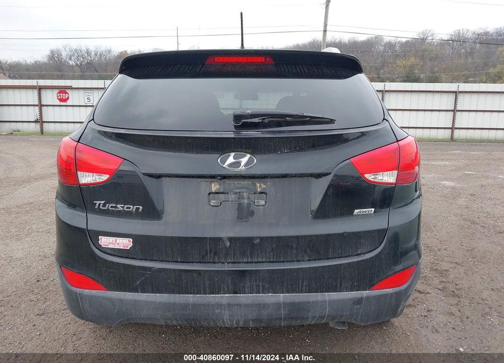 2015 HYUNDAI TUCSON SE VIN: KM8JUCAG3FU071891