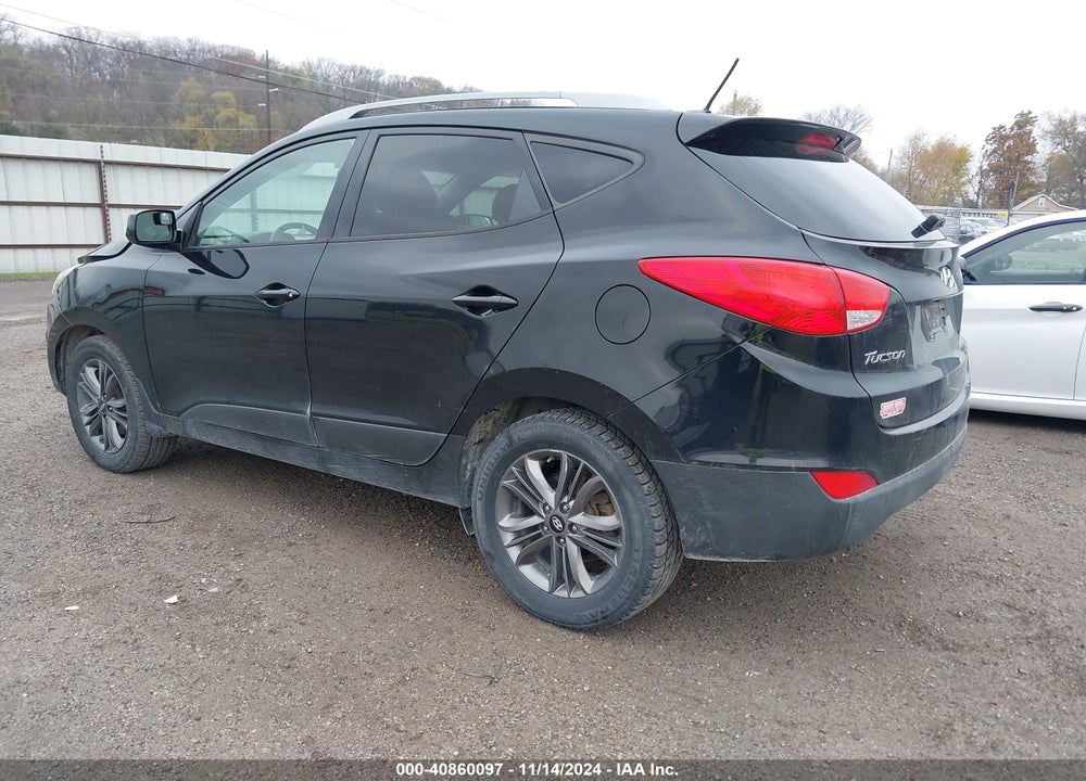 2015 HYUNDAI TUCSON SE VIN: KM8JUCAG3FU071891