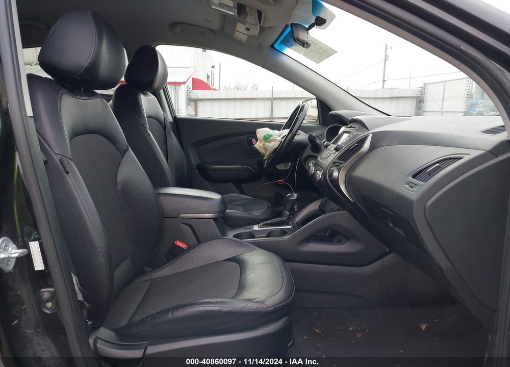 2015 HYUNDAI TUCSON SE VIN: KM8JUCAG3FU071891