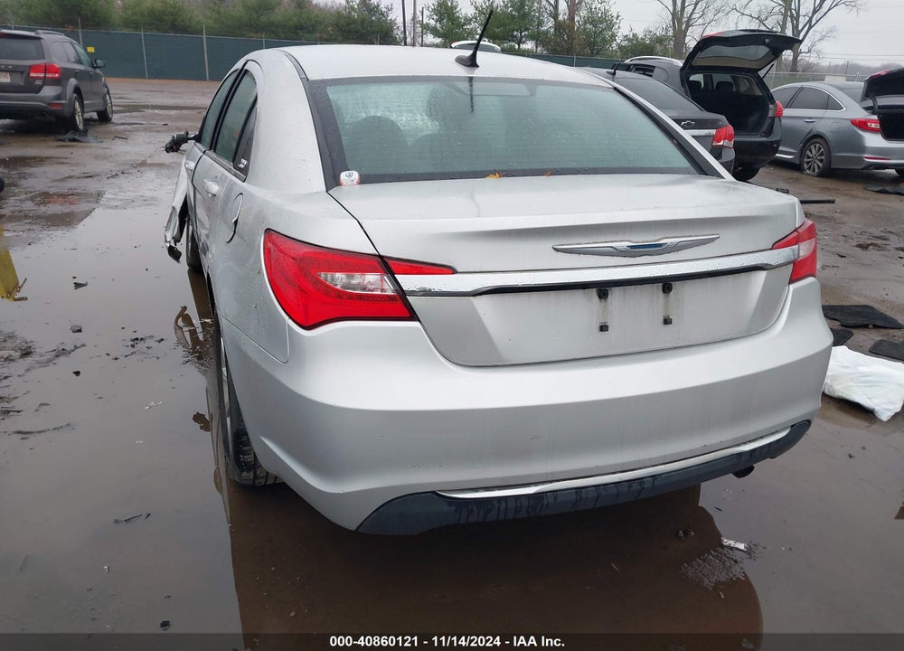 2011 CHRYSLER 200 TOURING VIN: 1C3BC1FB2BN560708
