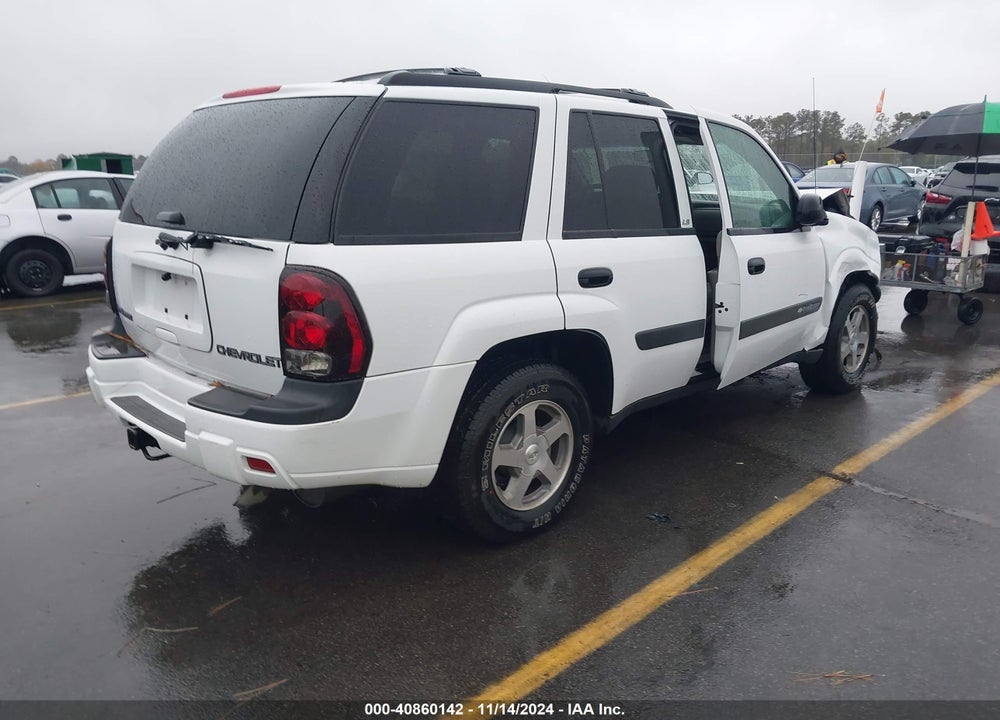 2004 CHEVROLET TRAILBLAZER LS VIN: 1GNDS13S142375038