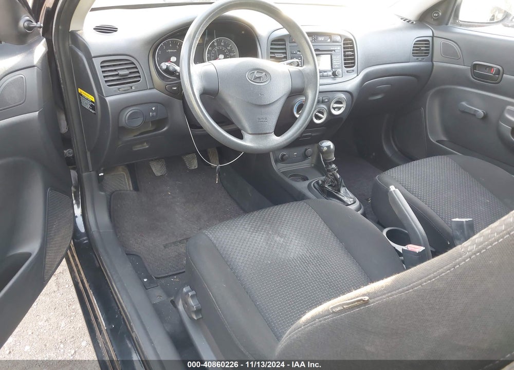2009 HYUNDAI ACCENT VIN: KMHCM36C09U129605