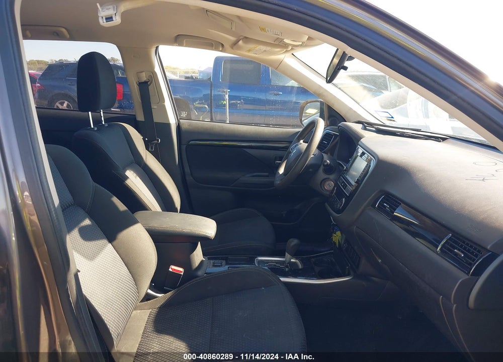 2019 MITSUBISHI OUTLANDER VIN: JA4AD2A33KZ055872