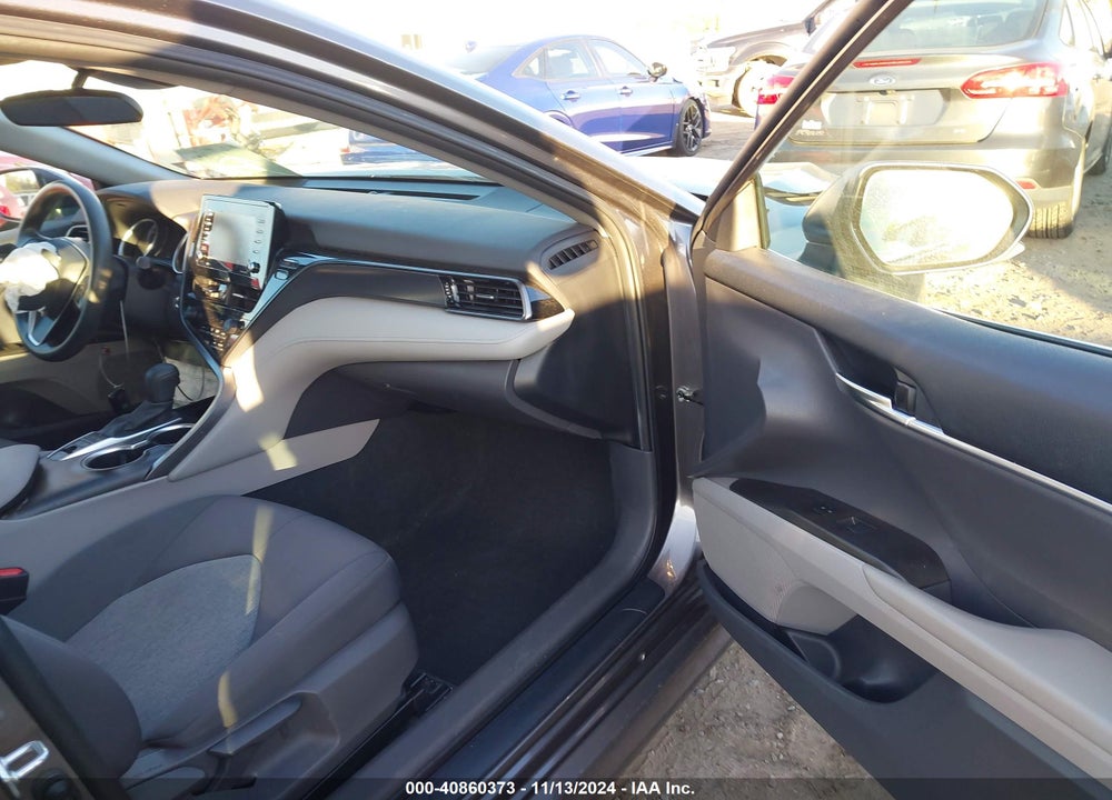 2021 TOYOTA CAMRY LE HYBRID VIN: 4T1C31AK1MU555589