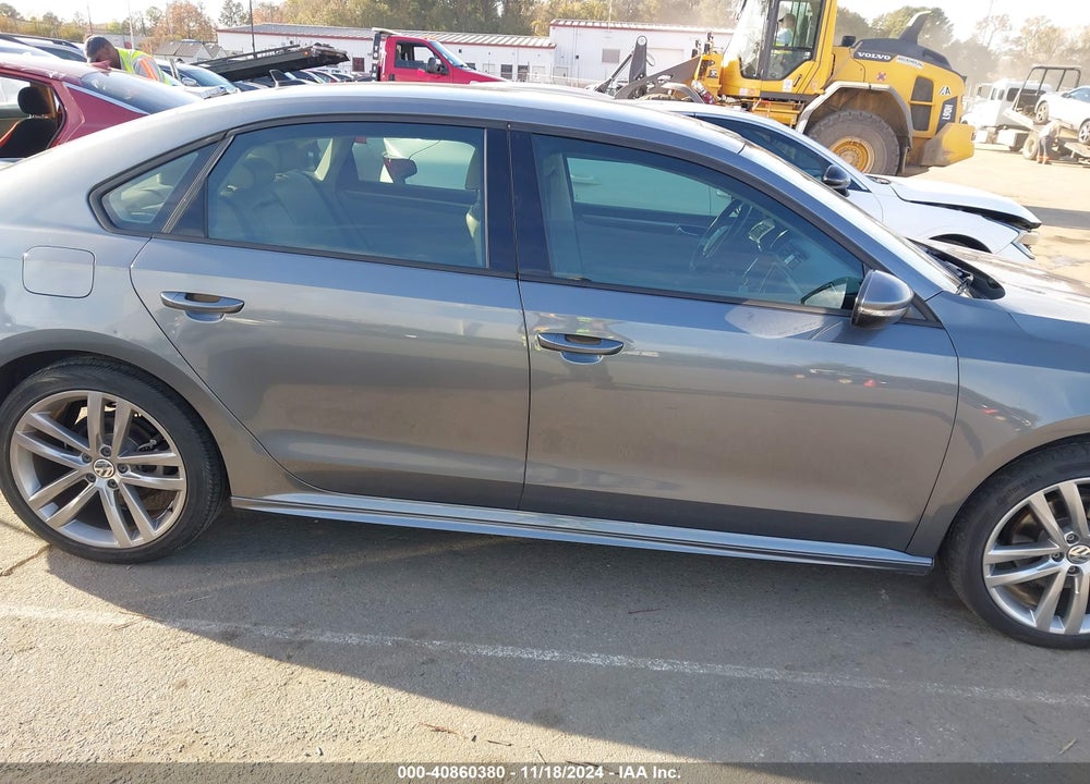2018 VOLKSWAGEN PASSAT 2.0T R-LINE/2.0T S VIN: 1VWAA7A33JC037916