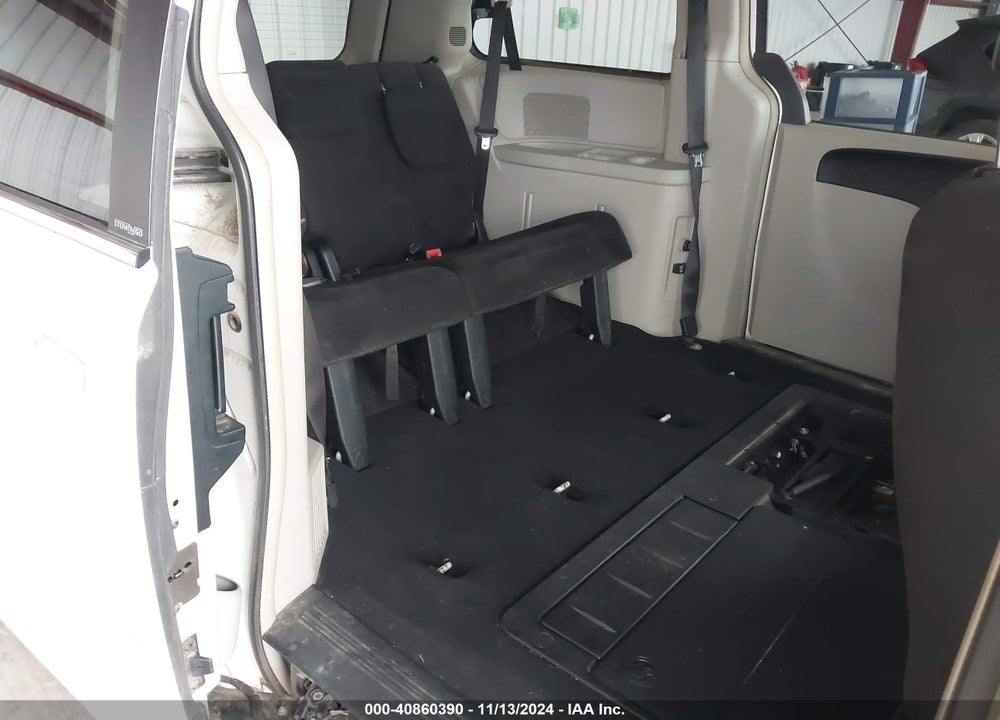 2011 DODGE GRAND CARAVAN CREW VIN: 2D4RN5DG2BR699754
