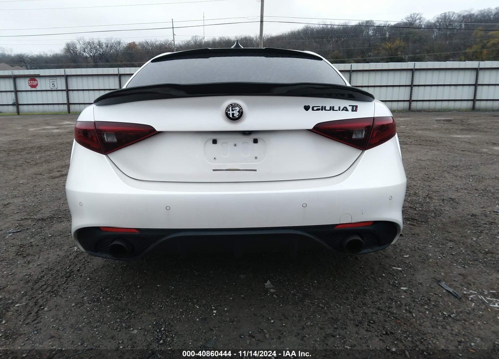 2018 ALFA ROMEO GIULIA TI SPORT AWD VIN: ZARFAEEN0J7575058