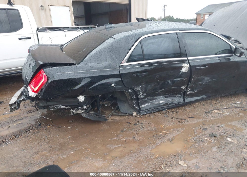 2017 CHRYSLER 300 LIMITED VIN: 2C3CCAAG3HH560130