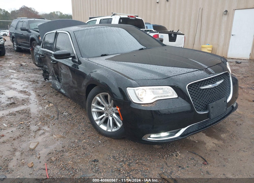 2017 CHRYSLER 300 LIMITED VIN: 2C3CCAAG3HH560130