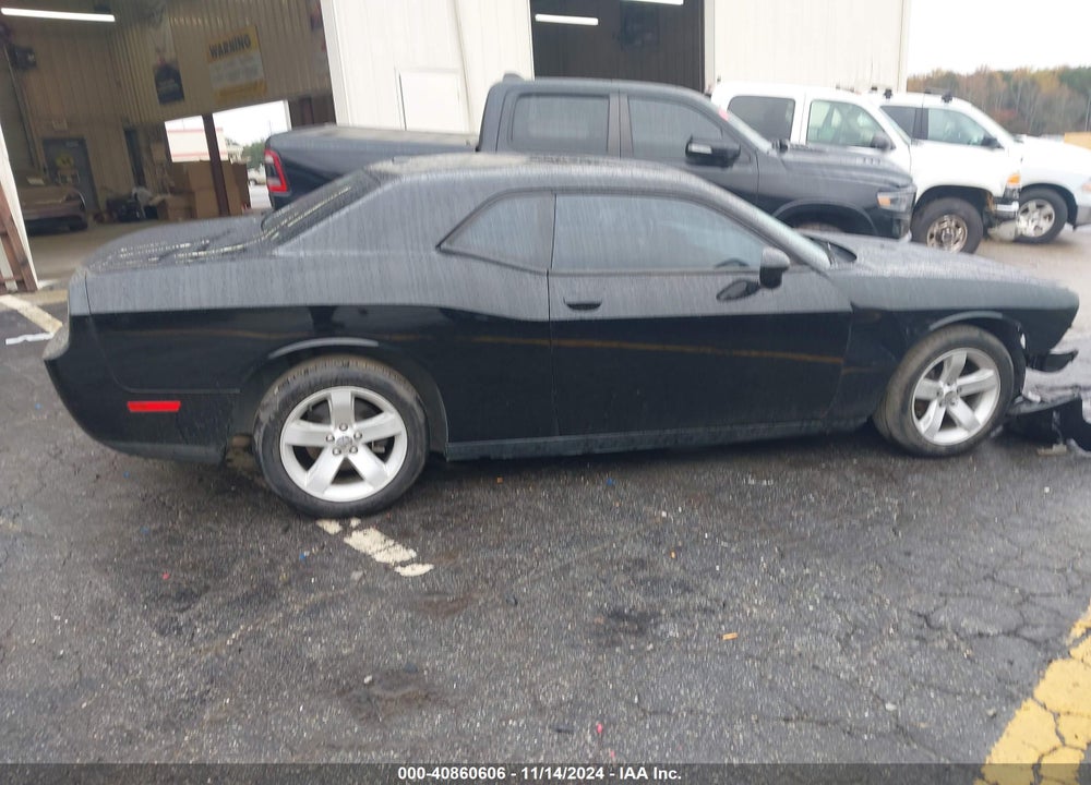 2013 DODGE CHALLENGER SXT VIN: 2C3CDYAG6DH728620