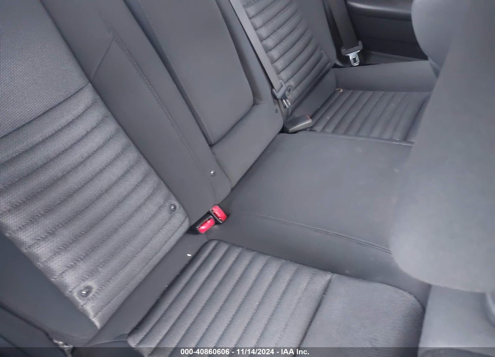 2013 DODGE CHALLENGER SXT VIN: 2C3CDYAG6DH728620