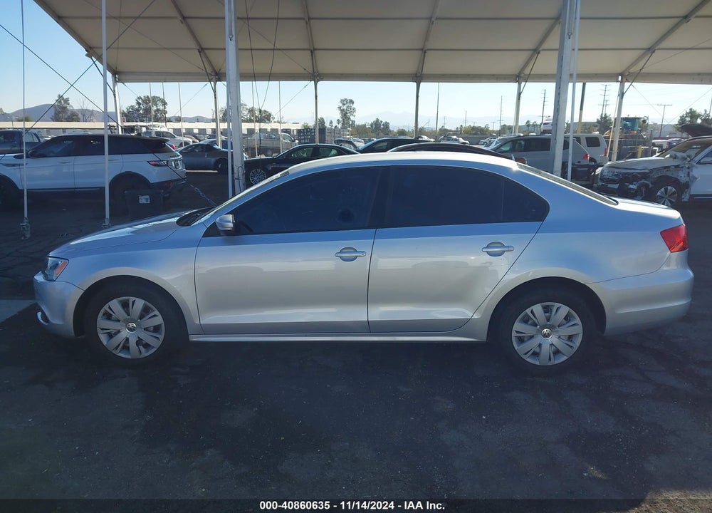 2011 VOLKSWAGEN JETTA 2.5L SE VIN: 3VWDZ7AJ6BM360278