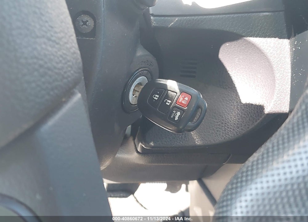 2017 TOYOTA COROLLA LE VIN: 5YFBURHE3HP711677