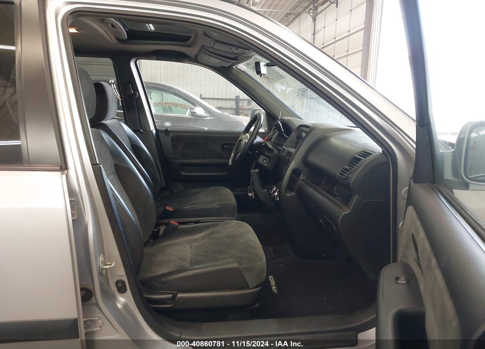 2002 HONDA CR-V EX VIN: JHLRD78852C061413