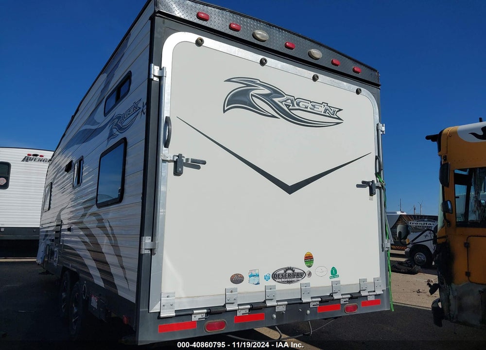 2015 SANDSPORT BY PACIFIC METAL X TOY HAULER S VIN: 5UYRN2625FR019011
