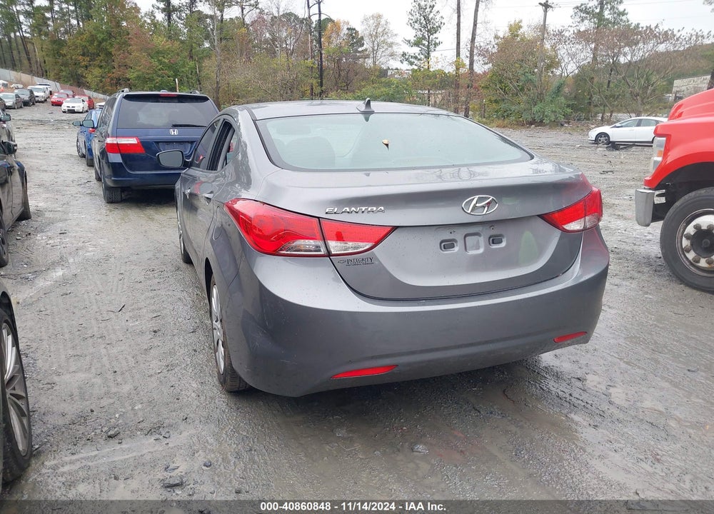2012 HYUNDAI ELANTRA VIN: 5NPDH4AE8CH074382